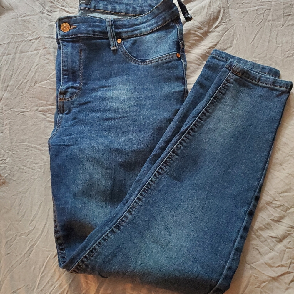 Skinny jeans